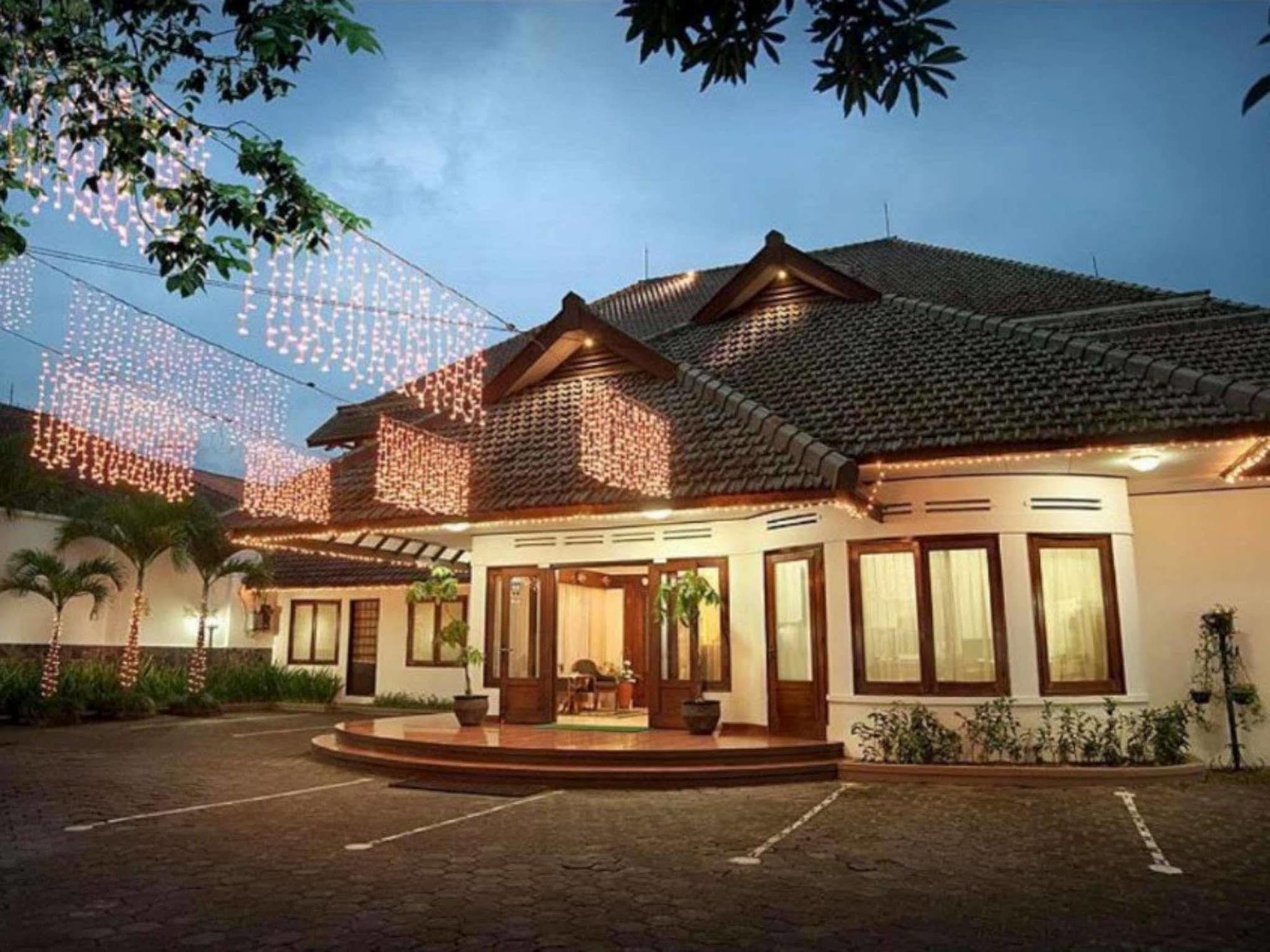 Paniisan Hotel Бандунг Екстер'єр фото