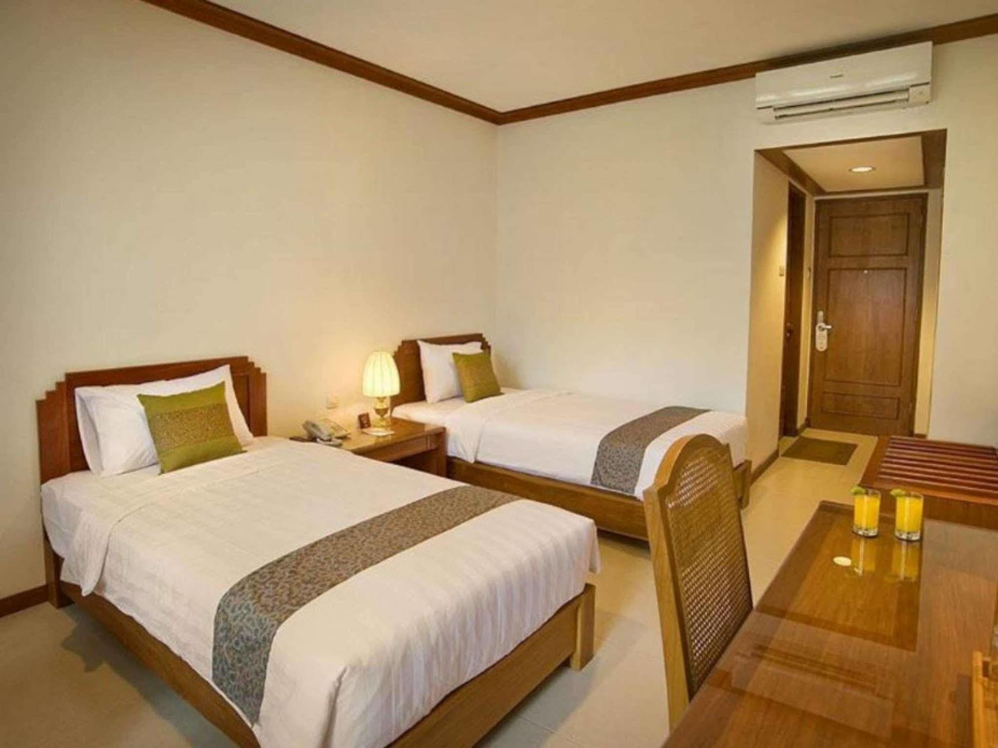 Paniisan Hotel Бандунг Екстер'єр фото